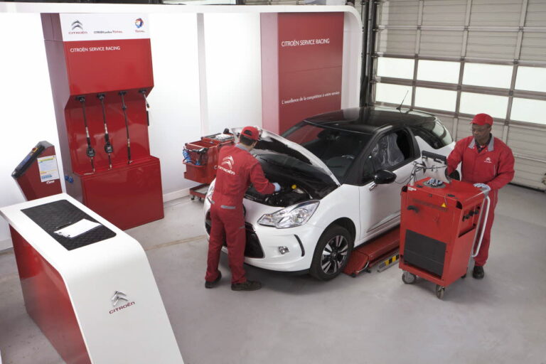 taller citroen mecanicos 1