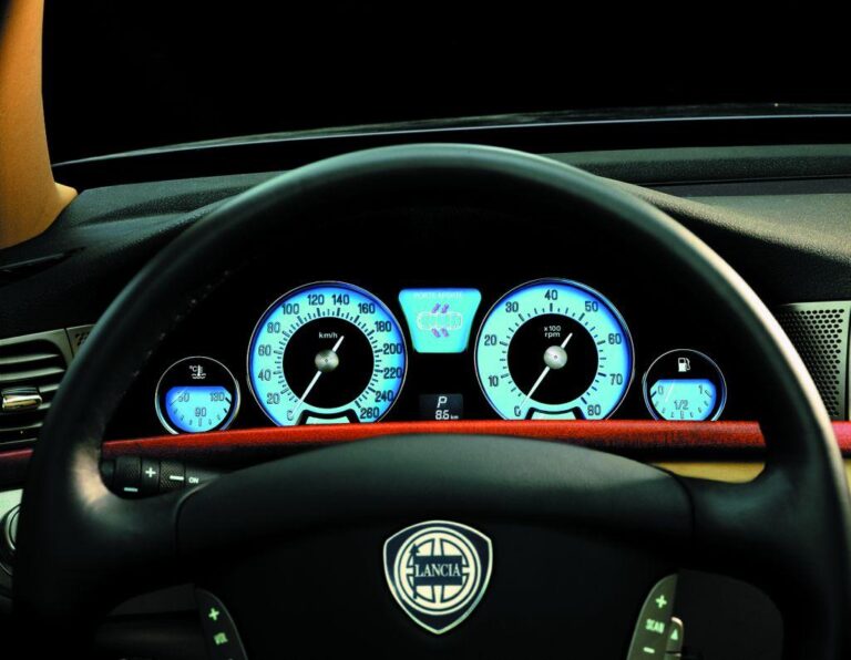 Lancia Thesis 3.0 V6