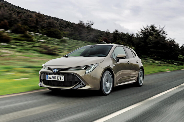 toyota corolla 180h advance 7g 1