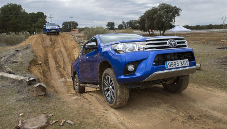 toyota hilux 2018 11g