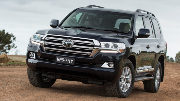 toyota land cruiser 200