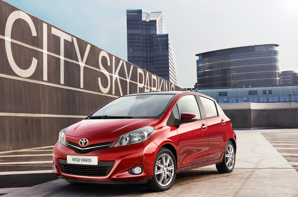 toyota yaris 01 1