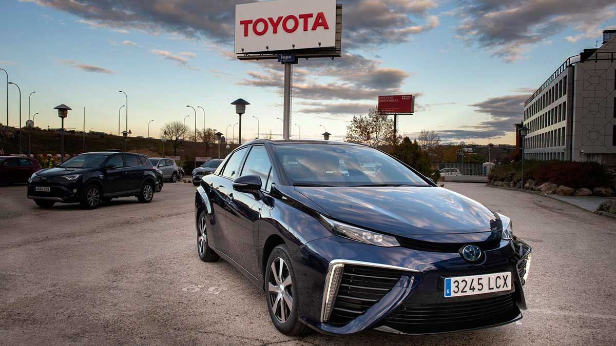 Toyota matricula su primer vehículo de hidrógeno en España 1 toyotamirai15