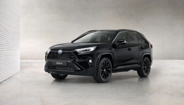 toyotarav4electrichybridblackedition1