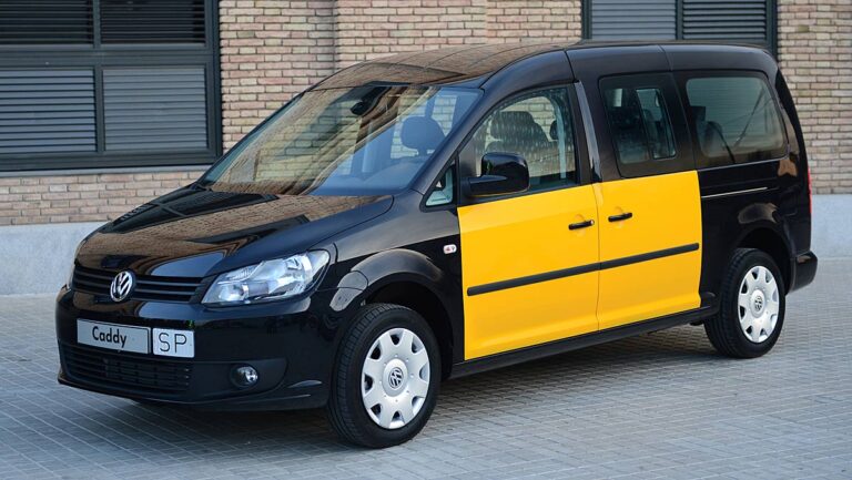 volkswagen caddy maxi taxi barcelona 1