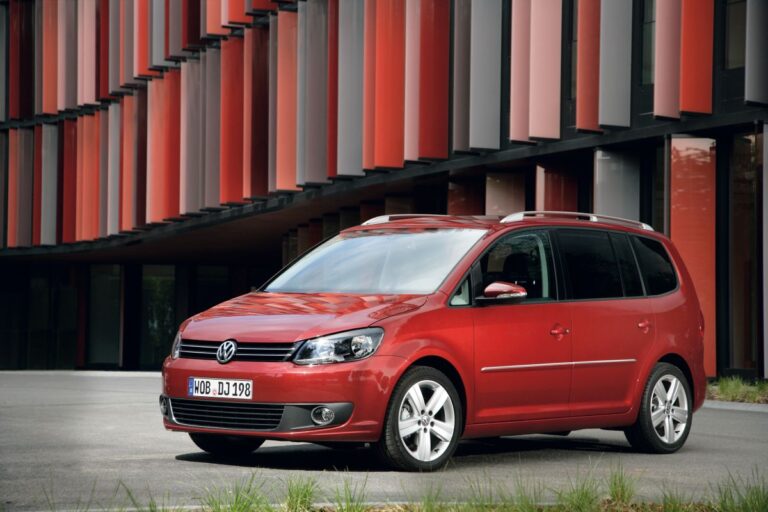 volkswagen touran 1