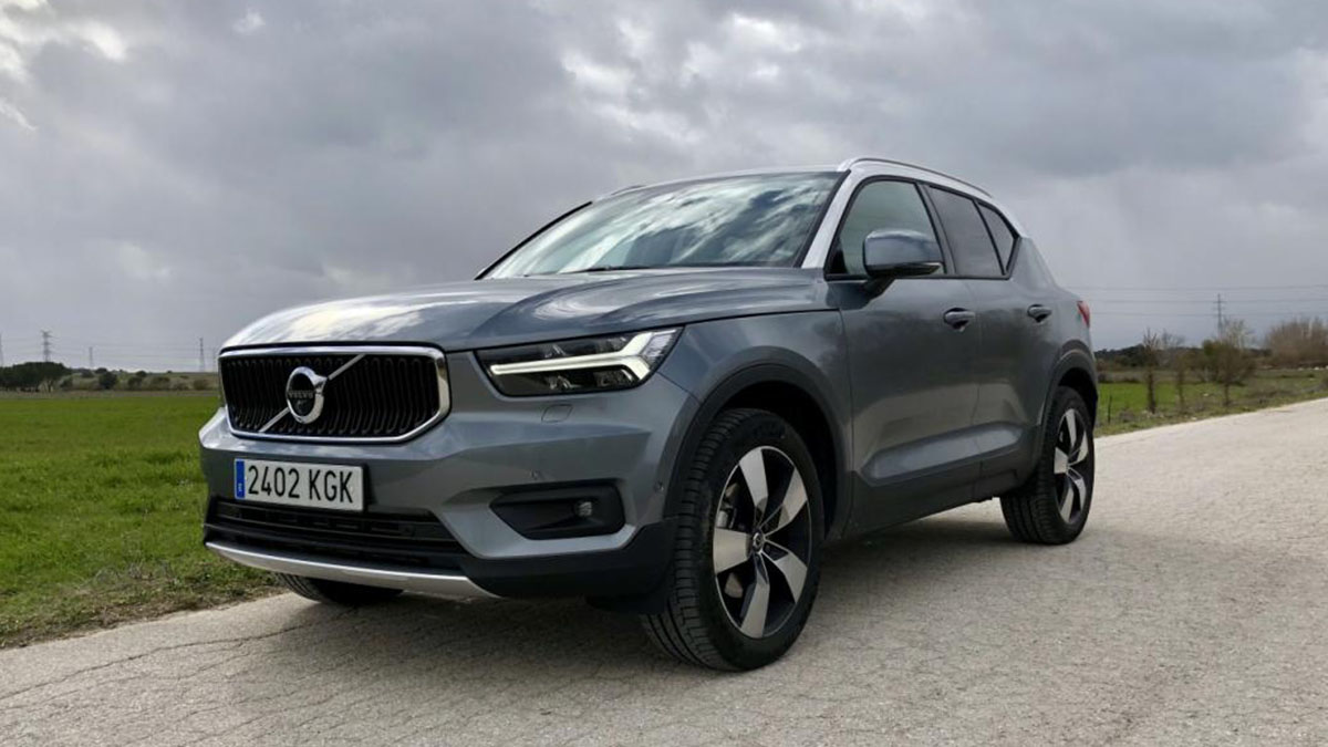 volvo xc40 momentum 47g 1