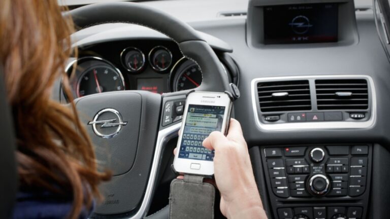 whatsapp sms al volante