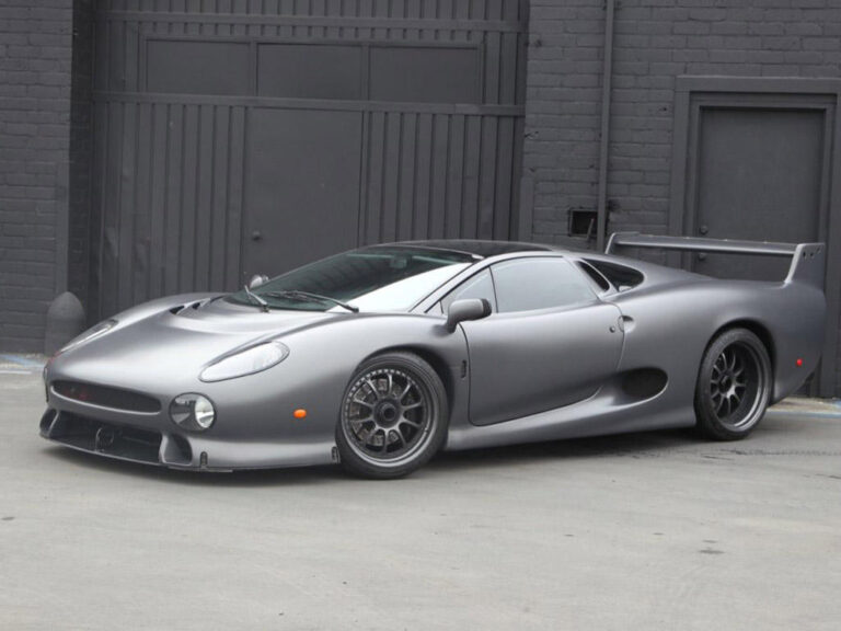 xj220s