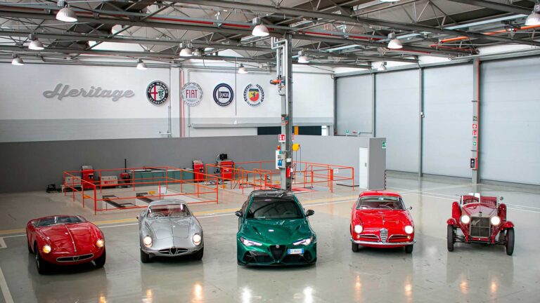 01 AlfaRomeoandHeritageatthe20211000Miglia