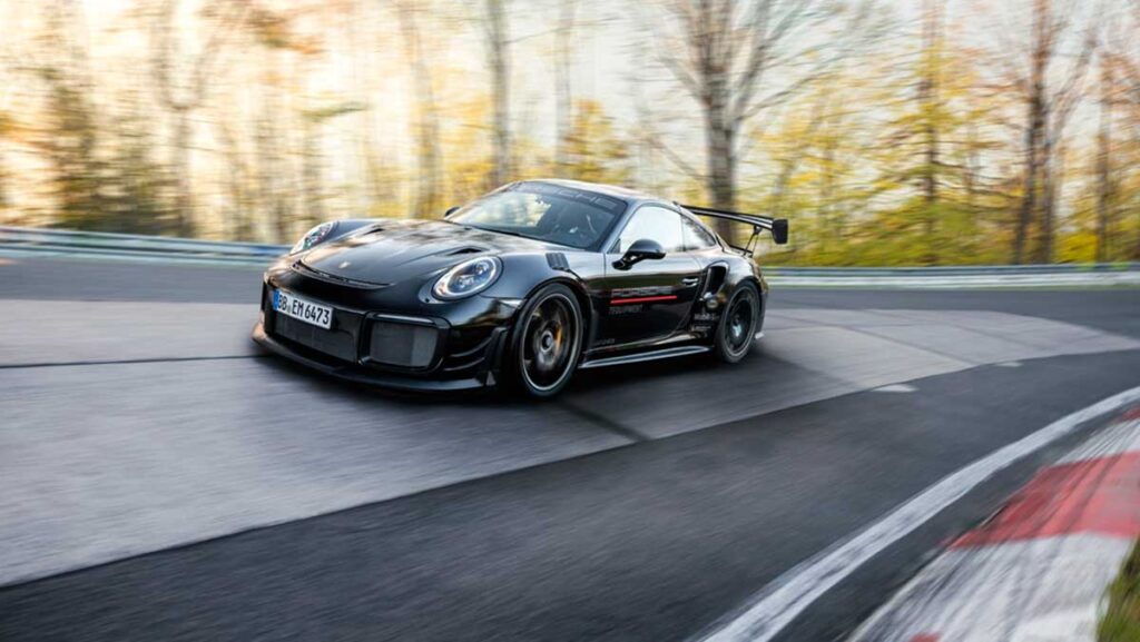 record-porsche-911-gt2-rs-nurburgring