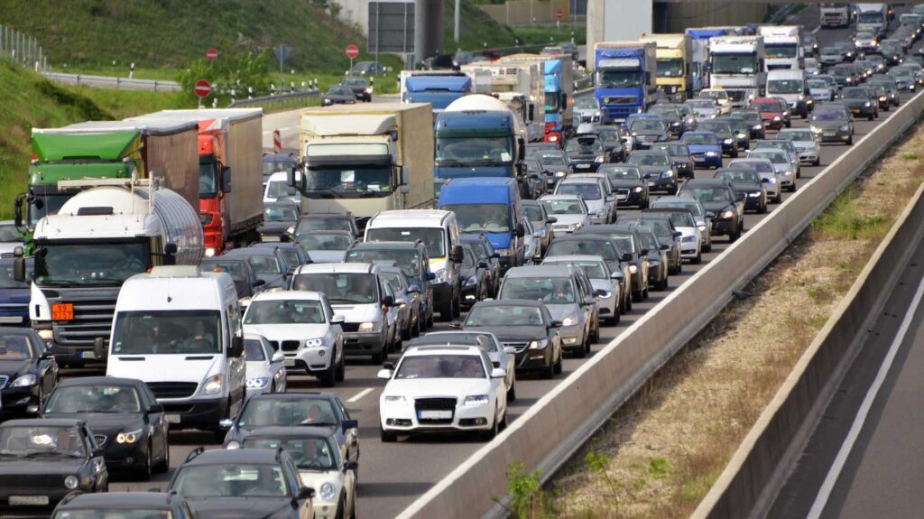 Ley de Movilidad Sostenible operacion retorno 2002 atasco coche de más de 10 años operacion salida