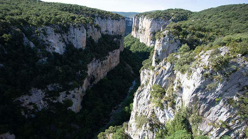 ¿Tienes un coche deportivo? Disfruta con nosotros de la emoción de conducir por las maravillosas carreteras de Navarra 2 Foz