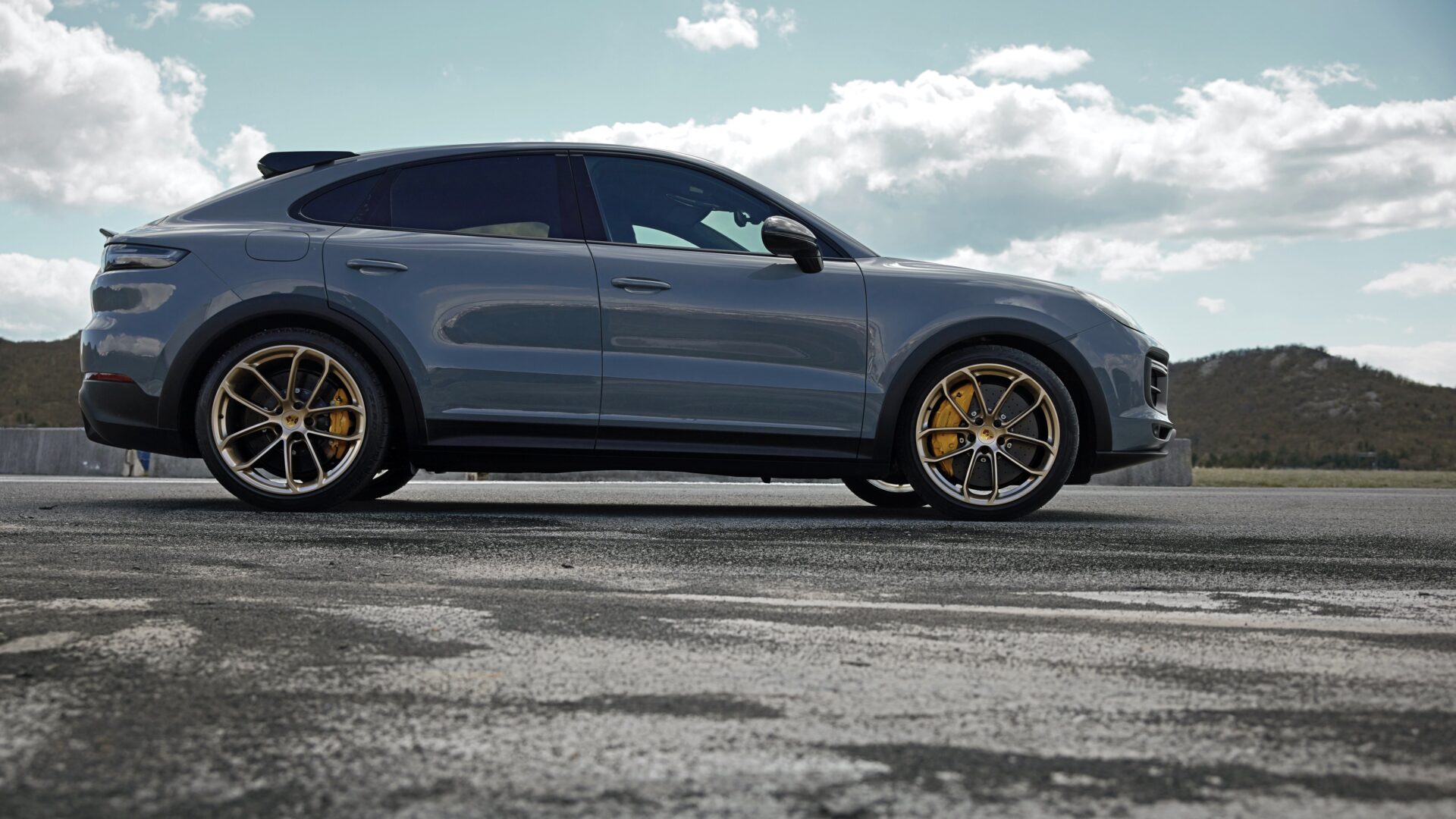 Nuevo Porsche Cayenne Turbo GT perfil