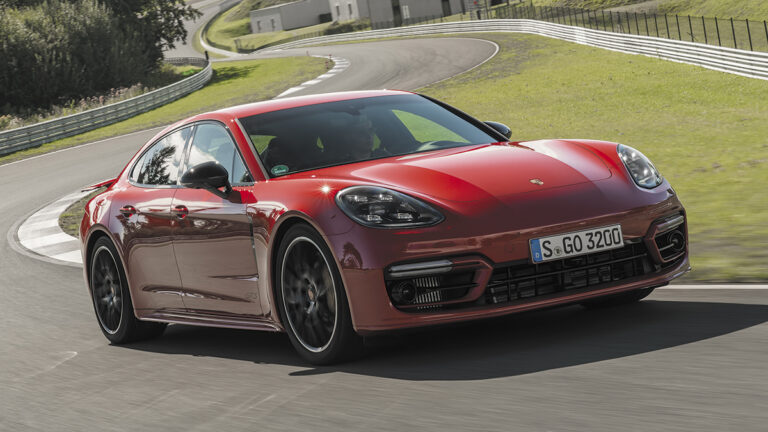 porsche panamera gts 2021