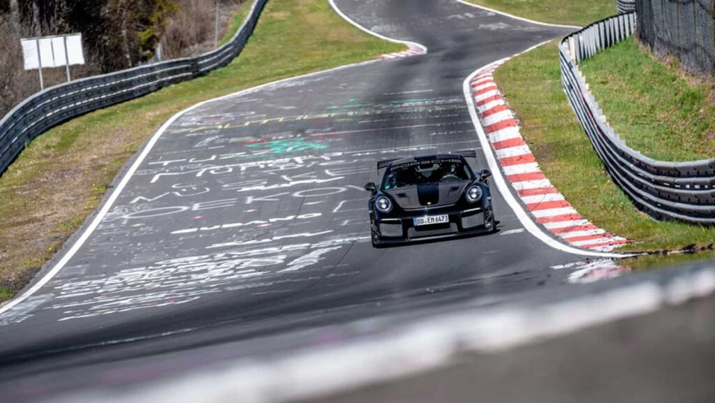 record-porsche-911-gt2-rs-nurburgring