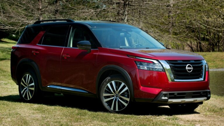 Nissan Pathfinder 2022 1600 01 e1627597837813