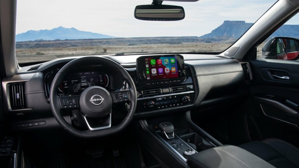 Nissan Pathfinder 2022 interior