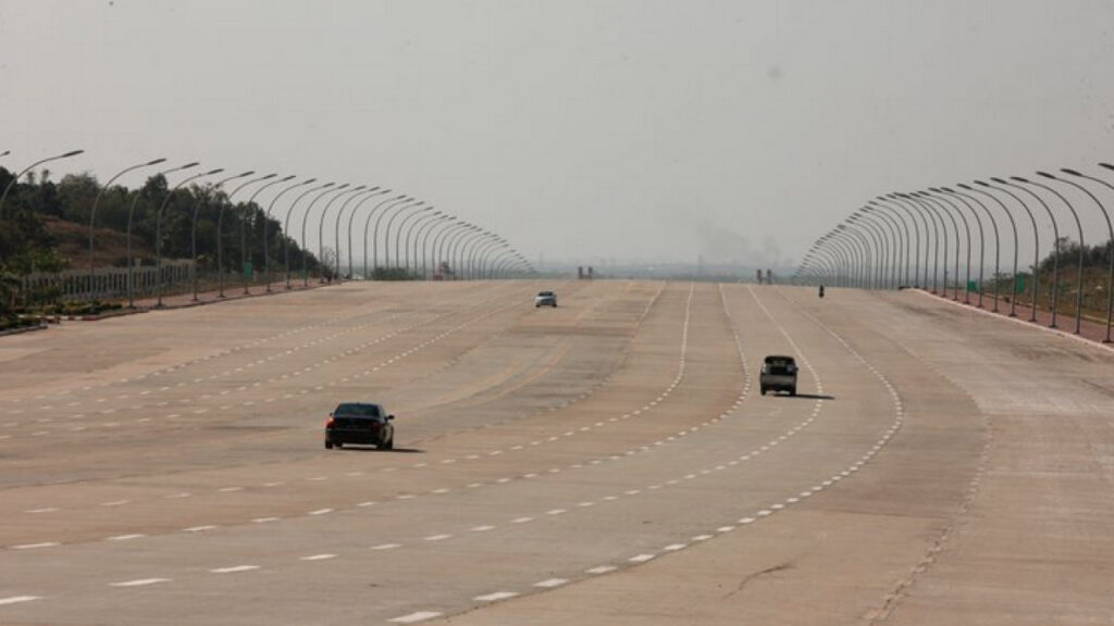 Naypyidaw, capital de Myanmar, es una ciudad fantasma con autopistas desiertas de 20 carriles y hoteles de lujo sin apenas huéspedes