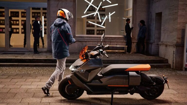 bmw scooter e1625728976175