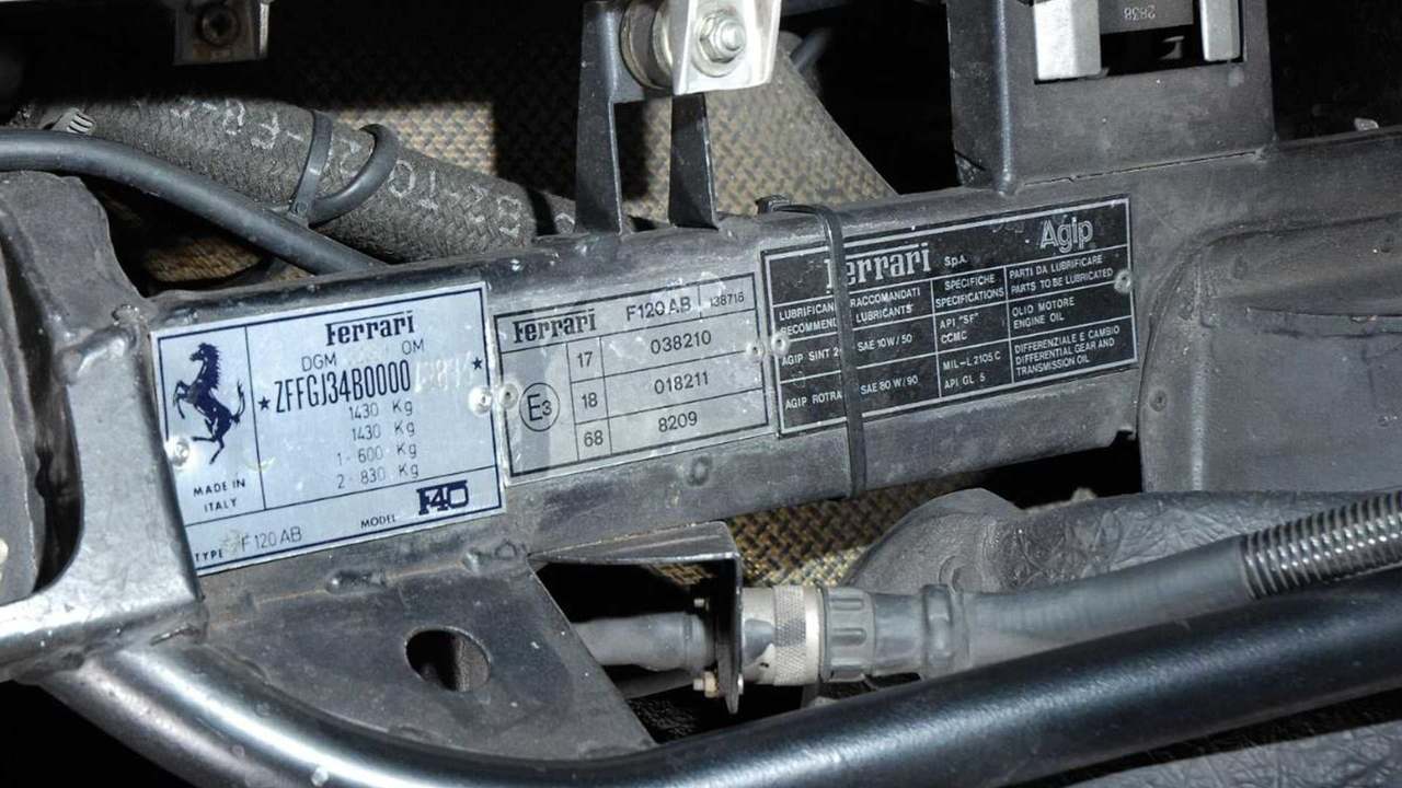 Ferrari F40 automático