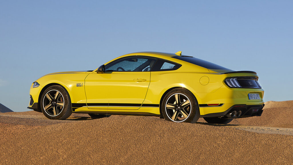 Ford Mustang Mach1 perfil