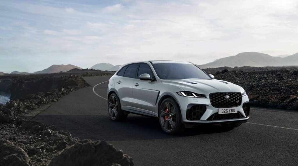 El Jaguar F-Pace estrena nueva versión R-Dynamic Black con mejoras estéticas y más equipamiento