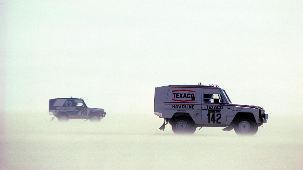 El Mercedes 280 GE con el que Jacky Ickx ganó el Dakar en 1983