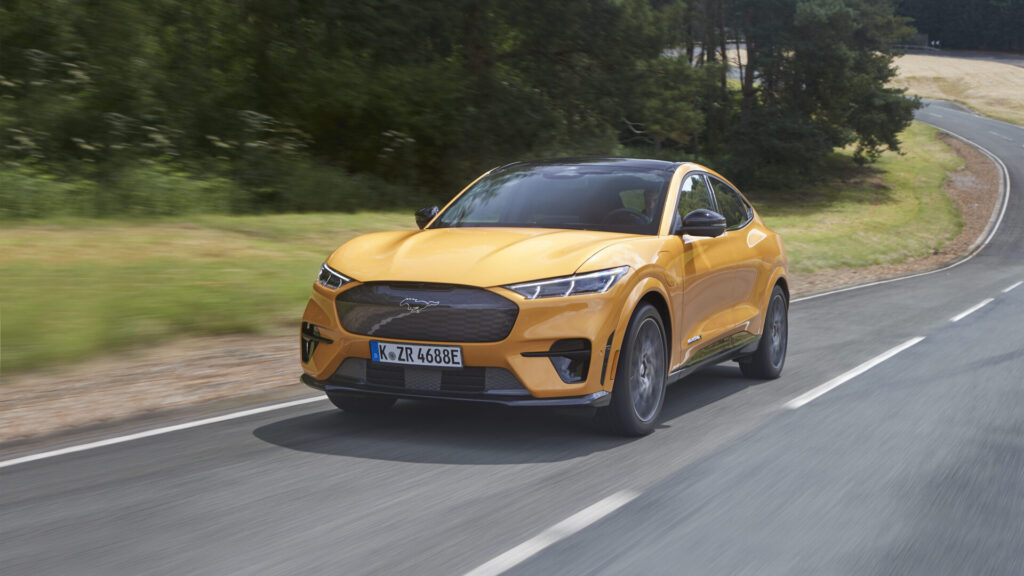 Los nuevos Ford Mustang Mach-E GT y E-Transit debutarán esta semana en el Salón del Automóvil de Barcelona 2021