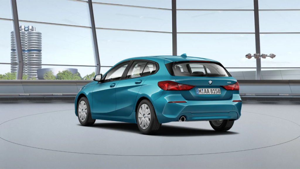 BMW Serie 1 2022 trasera