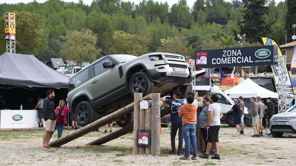 Land Rover Party