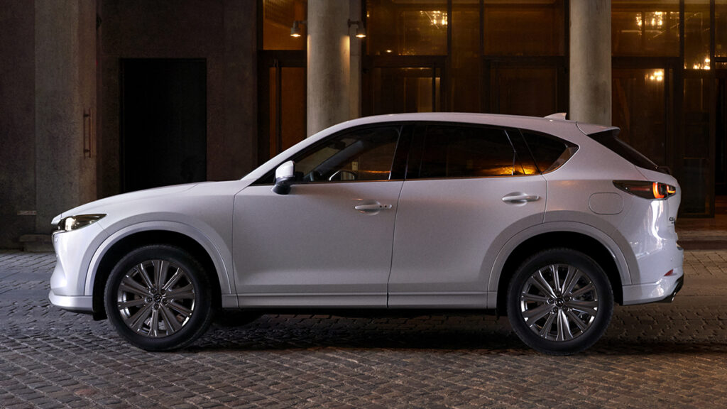 Mazda CX-5 2022 perfil