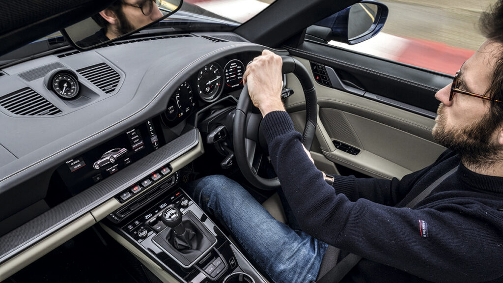 Porsche 911 interior