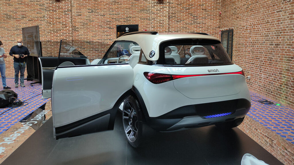 Nuevo Smart Concept #1: este SUV llegará a finales de 2022 9 smart concept 1 trasera