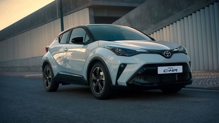toyota CHR gasolina 3