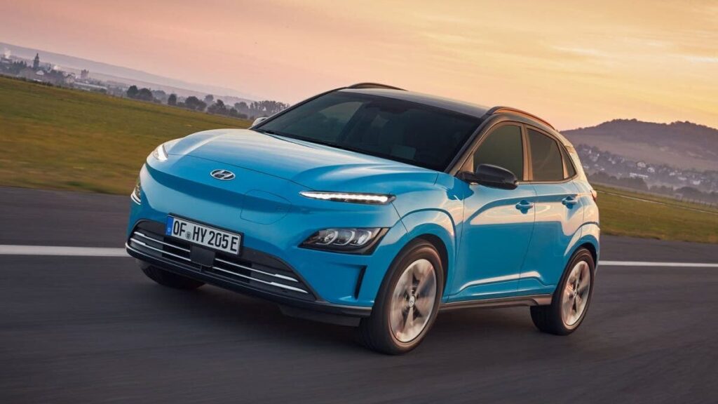 El Hyundai Kona eléctrico por menos de 25.000 euros, ¿merece la pena?