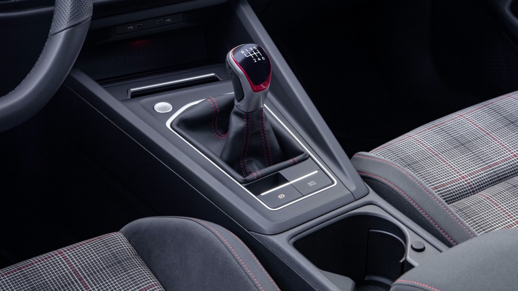 Volkswagen pone fecha de caducidad a los coches con caja de cambios manual