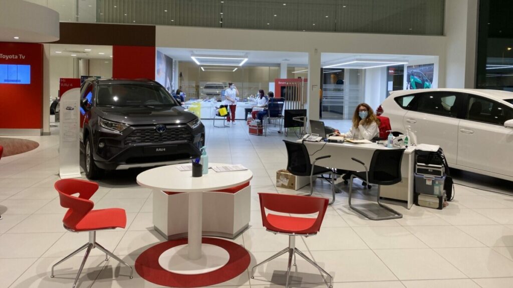 ventas de coches concesionario Toyota ADAS
