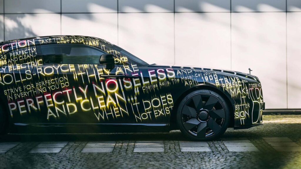 rolls-royce-spectre-2023
