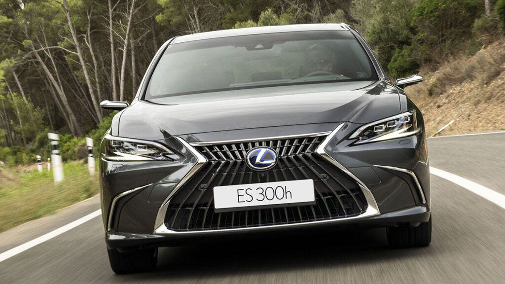 Lexus ES