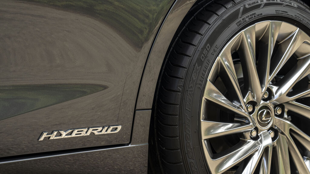 lexus-es-300h-2022