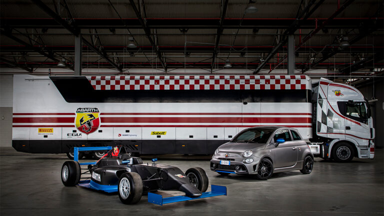 01 NewAbarthF595 1