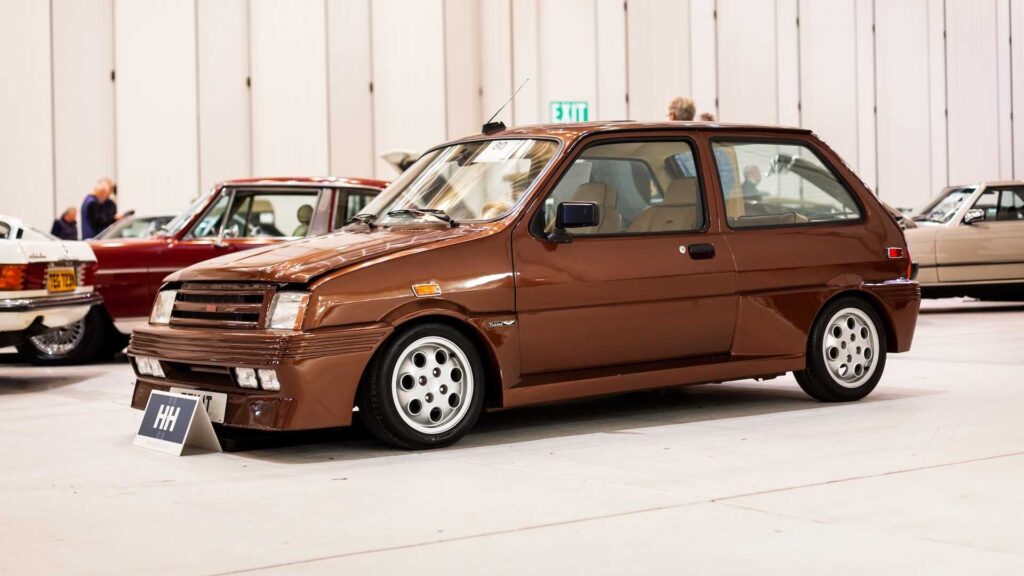 Sale a subasta un Frazer-Tickford Metro de 1982, el primer deportivo compacto firmado por Aston Martin