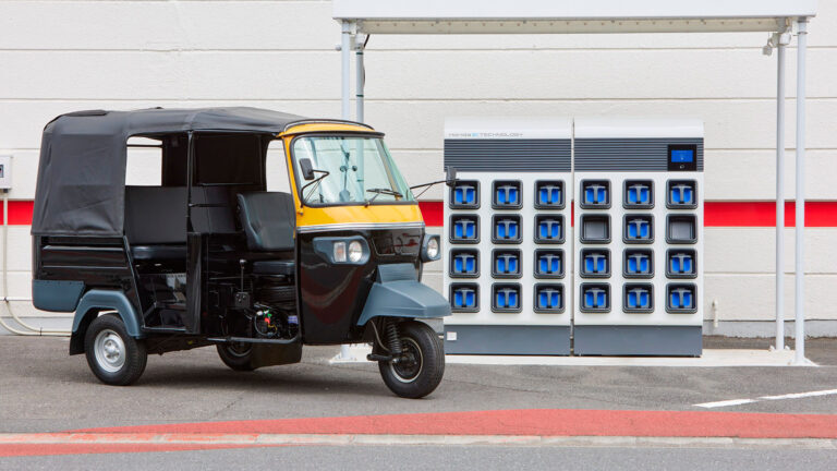 350643 Honda to Begin Battery Sharing Service for Electric Tricycle Taxis in India