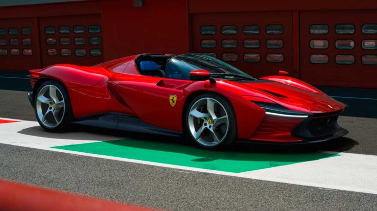 Ferrari Daytona SP3 5