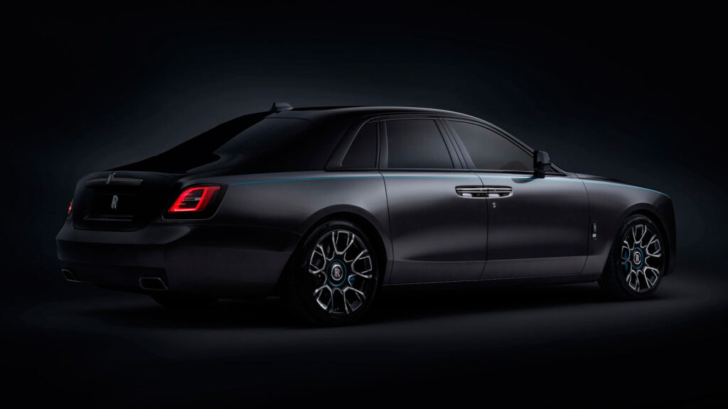 rolls-royce-ghost-black-badge-2022