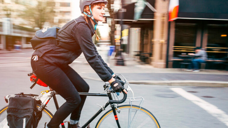 ciclistas carril cental