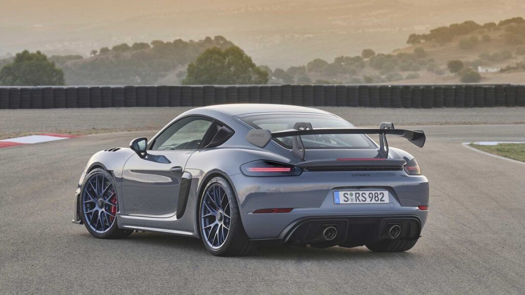 porsche-718-cayman-gt4-rs