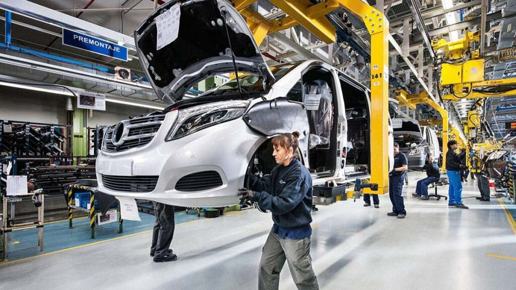 Fabrica Mercedes-Benz