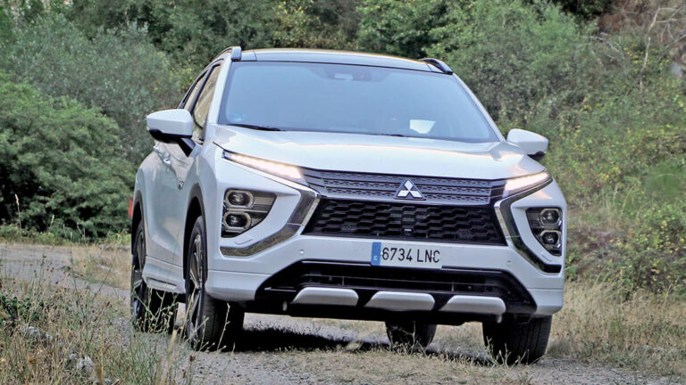 mitsubishi eclipse cross phev 2